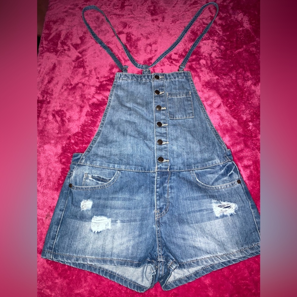 DENIM DISTRESSED WOMEN SHORTSALL💕SIZE 36💕